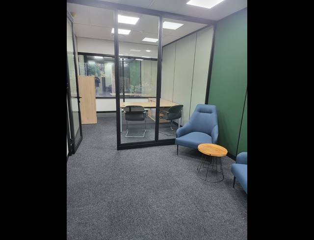 70.50M² OFFICE TO LET IN BEDFORDVIEW